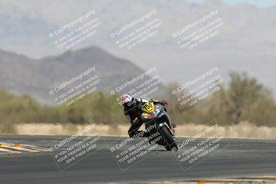 media/Apr-20-2025-CVMA (Sun) [[39090e8767]]/Race 11-500-350 Supersport (Holeshot)/